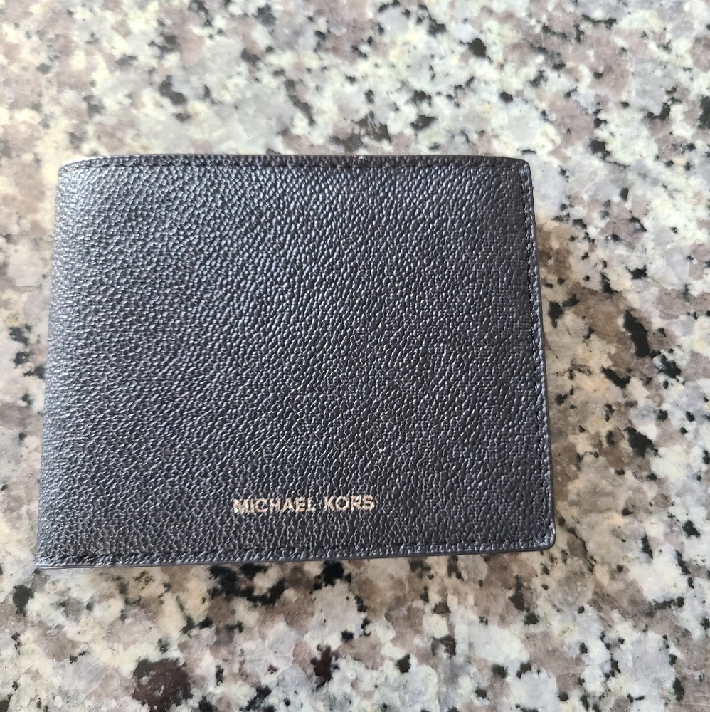 Black Michael Kors bifold wallet